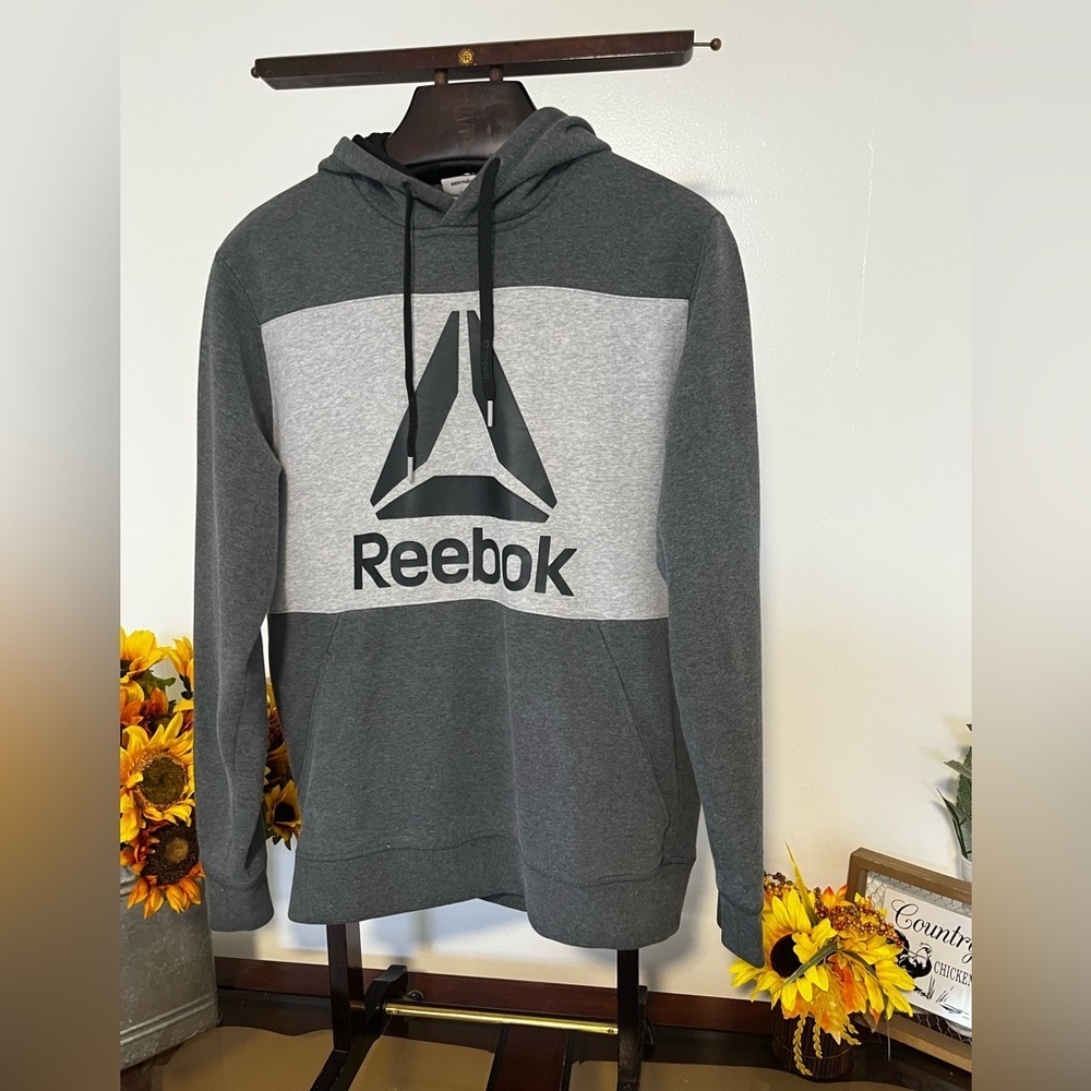 🔥 Reebok Hoodie Men’s Medium | Gray Pullover Sweatshirt